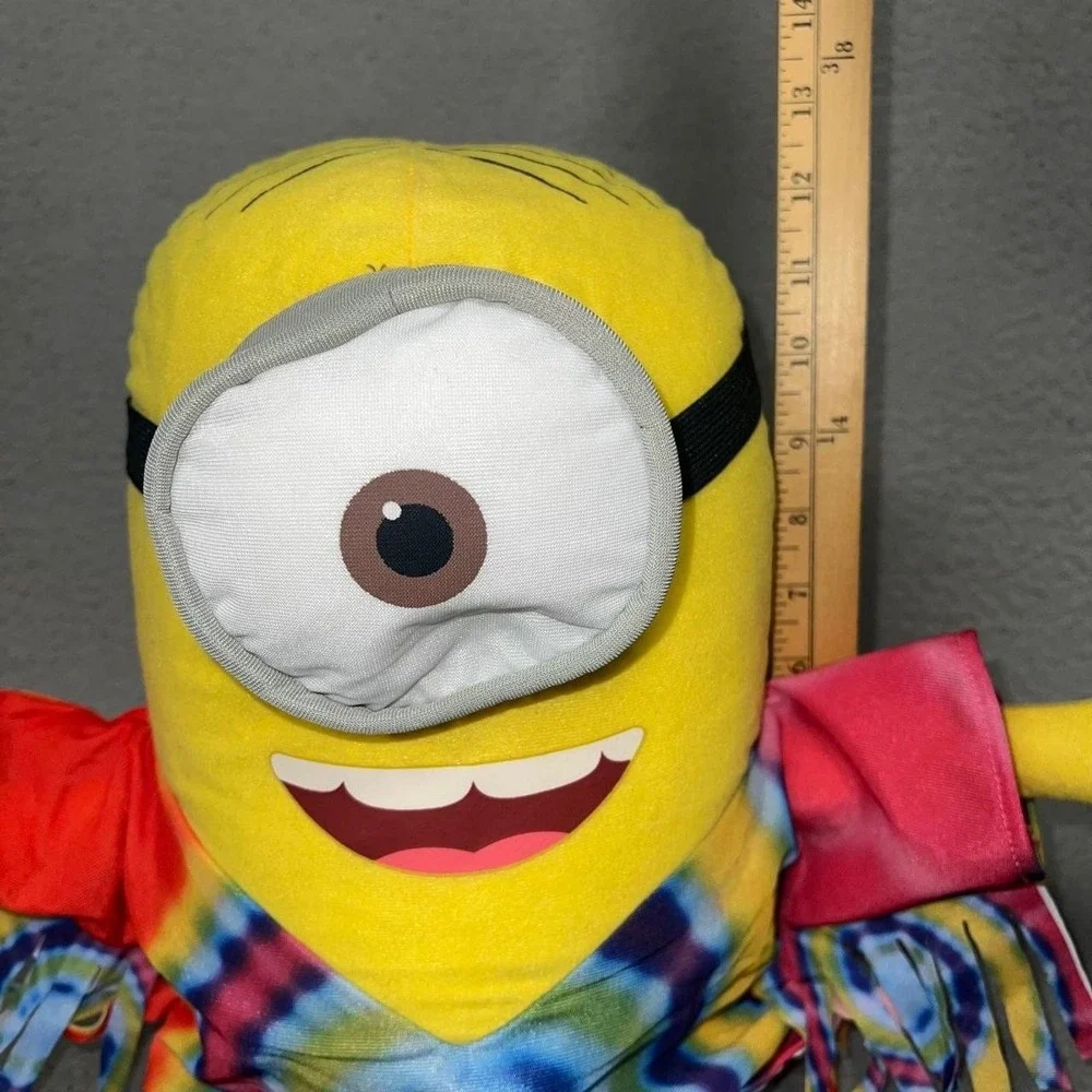 NWT Despicable Me Stuart Hippie Minion Plush Sz 13